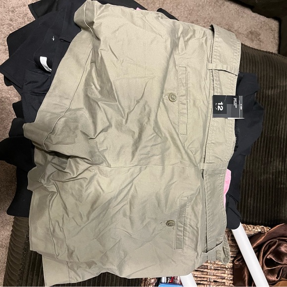 The Limited Olive Green Shorts - Picture 1 of 4